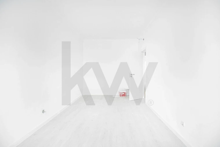 Apartamento T3 para Venda em Seixal, Arrentela e Aldeia de Paio Pires Foto 6