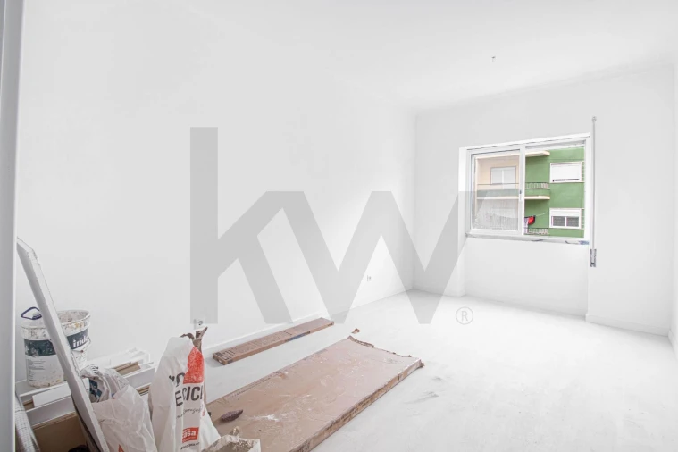 Apartamento T3 para Venda em Seixal, Arrentela e Aldeia de Paio Pires Foto 12