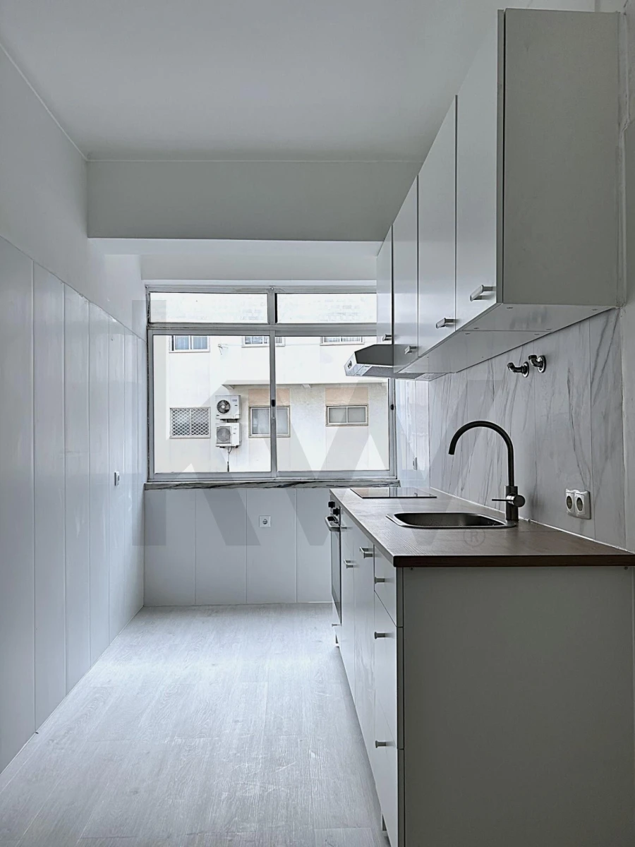 Apartamento T3 para Venda em Seixal, Arrentela e Aldeia de Paio Pires Foto 2