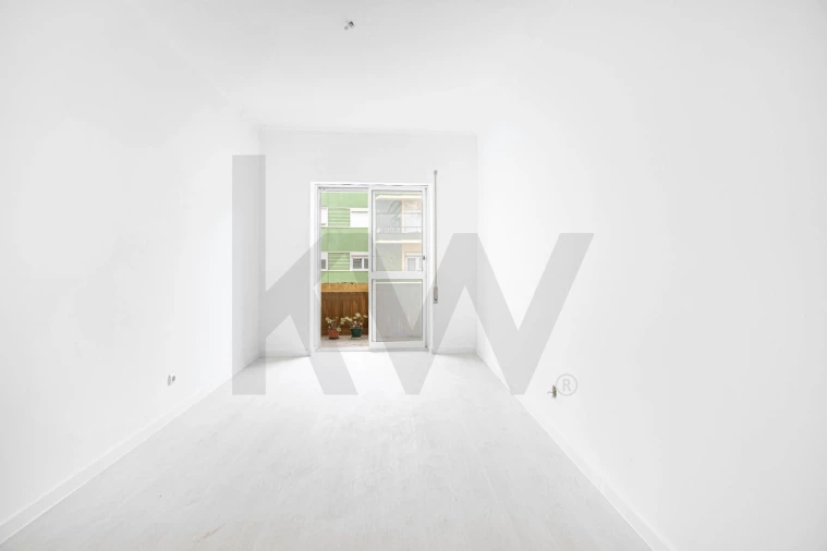 Apartamento T3 para Venda em Seixal, Arrentela e Aldeia de Paio Pires Foto 5