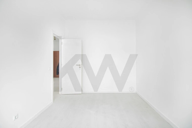 Apartamento T3 para Venda em Seixal, Arrentela e Aldeia de Paio Pires Foto 11