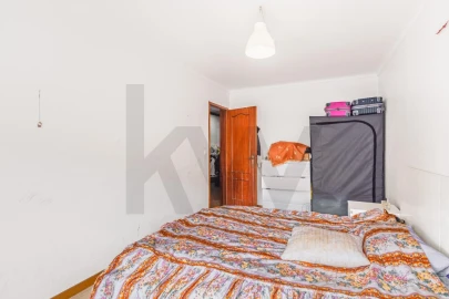 Apartamento T2 para Venda em Santo António dos Cavaleiros e Frielas