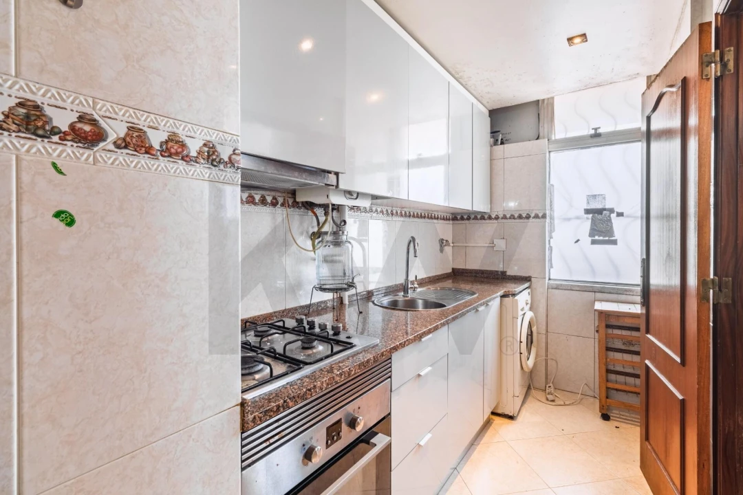 Apartamento T2 para Venda em Santo António dos Cavaleiros e Frielas Foto 5