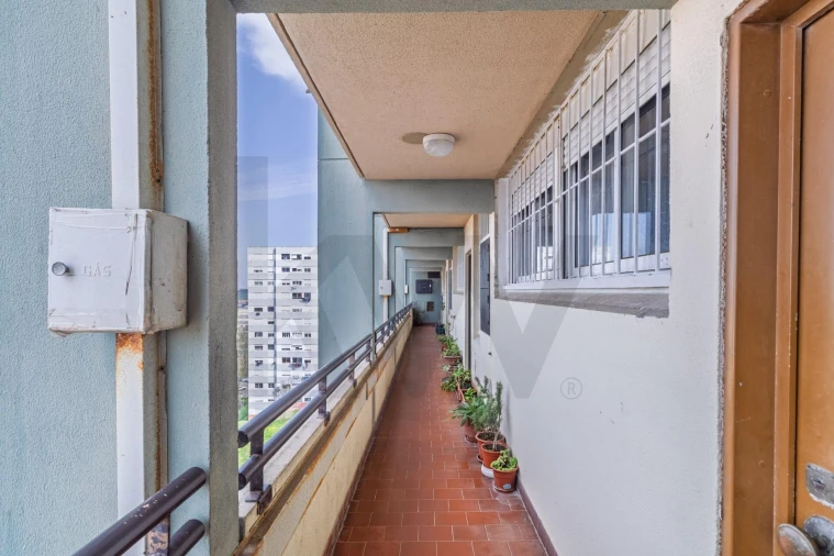 Apartamento T2 para Venda em Santo António dos Cavaleiros e Frielas Foto 12