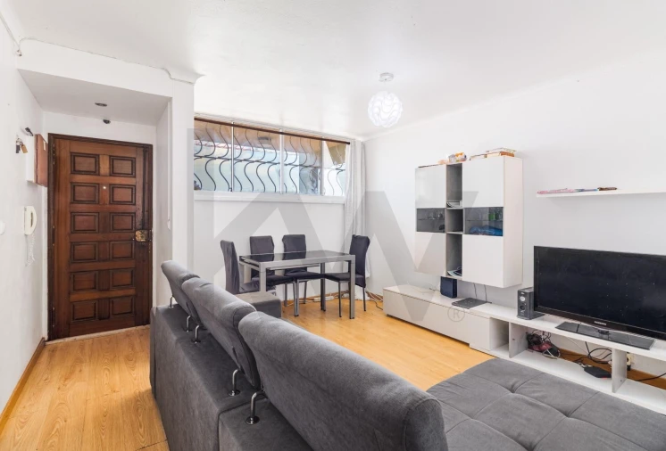 Apartamento T2 para Venda em Santo António dos Cavaleiros e Frielas Foto 2