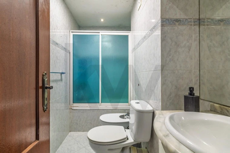 Apartamento T2 para Venda em Santo António dos Cavaleiros e Frielas Foto 11