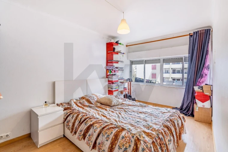 Apartamento T2 para Venda em Santo António dos Cavaleiros e Frielas Foto 7