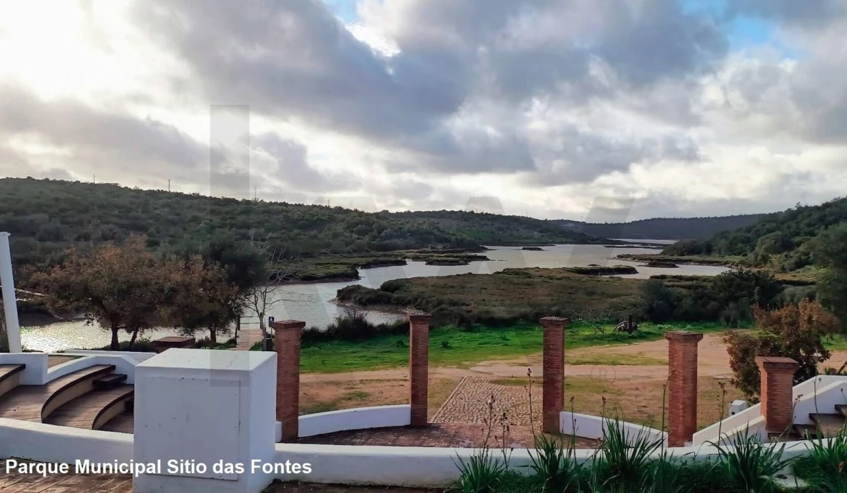 Terreno para Venda em Estômbar e Parchal Foto 8