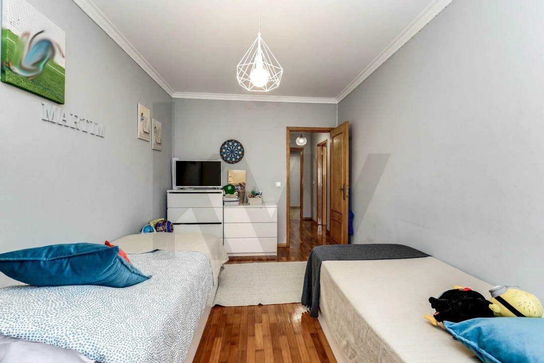 Apartamento T2 para Venda em Rio de Mouro Foto 18