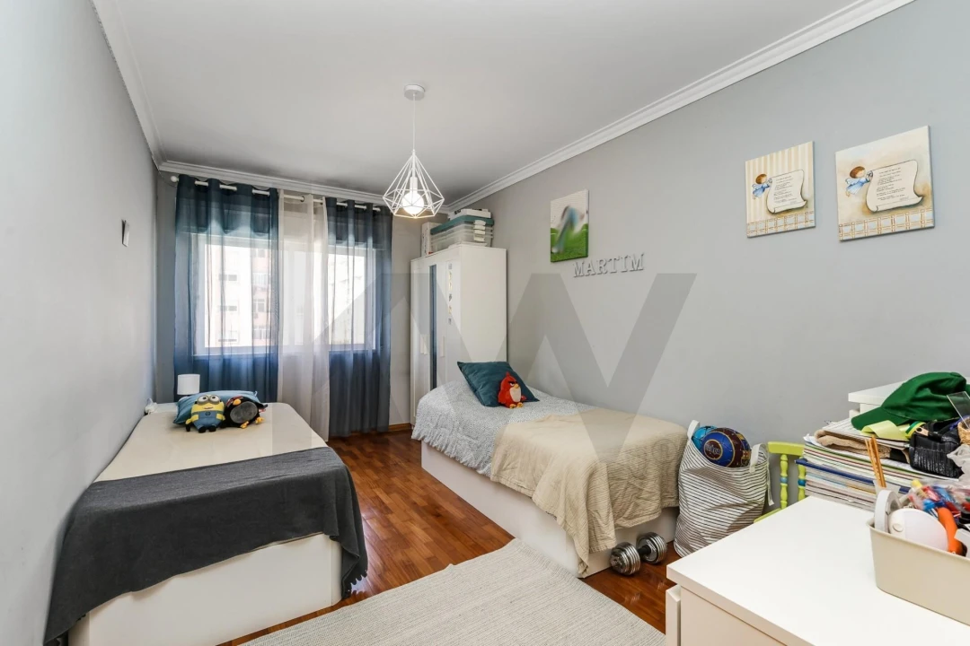 Apartamento T2 para Venda em Rio de Mouro Foto 16