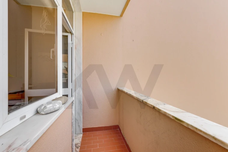 Apartamento T2 para Venda em Rio de Mouro Foto 29