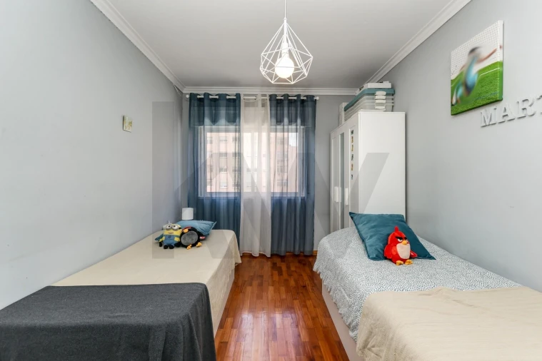 Apartamento T2 para Venda em Rio de Mouro Foto 17