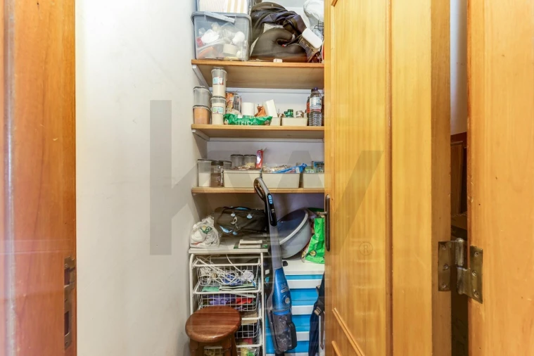 Apartamento T2 para Venda em Rio de Mouro Foto 26
