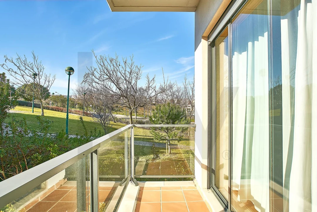 Moradia T4 para Arrendamento em Barcarena Foto 1