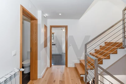 Moradia T4 para Arrendamento em Barcarena