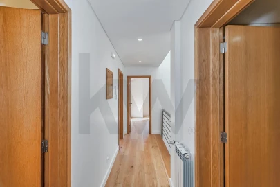 Moradia T4 para Arrendamento em Barcarena