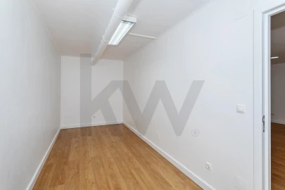 Moradia T4 para Arrendamento em Barcarena