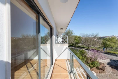 Moradia T4 para Arrendamento em Barcarena