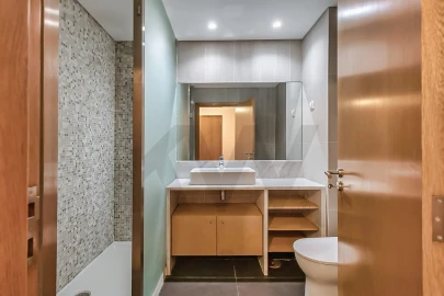 Moradia T4 para Arrendamento em Barcarena