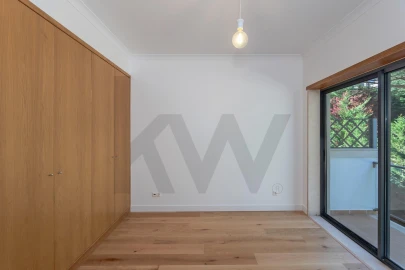 Moradia T4 para Arrendamento em Barcarena