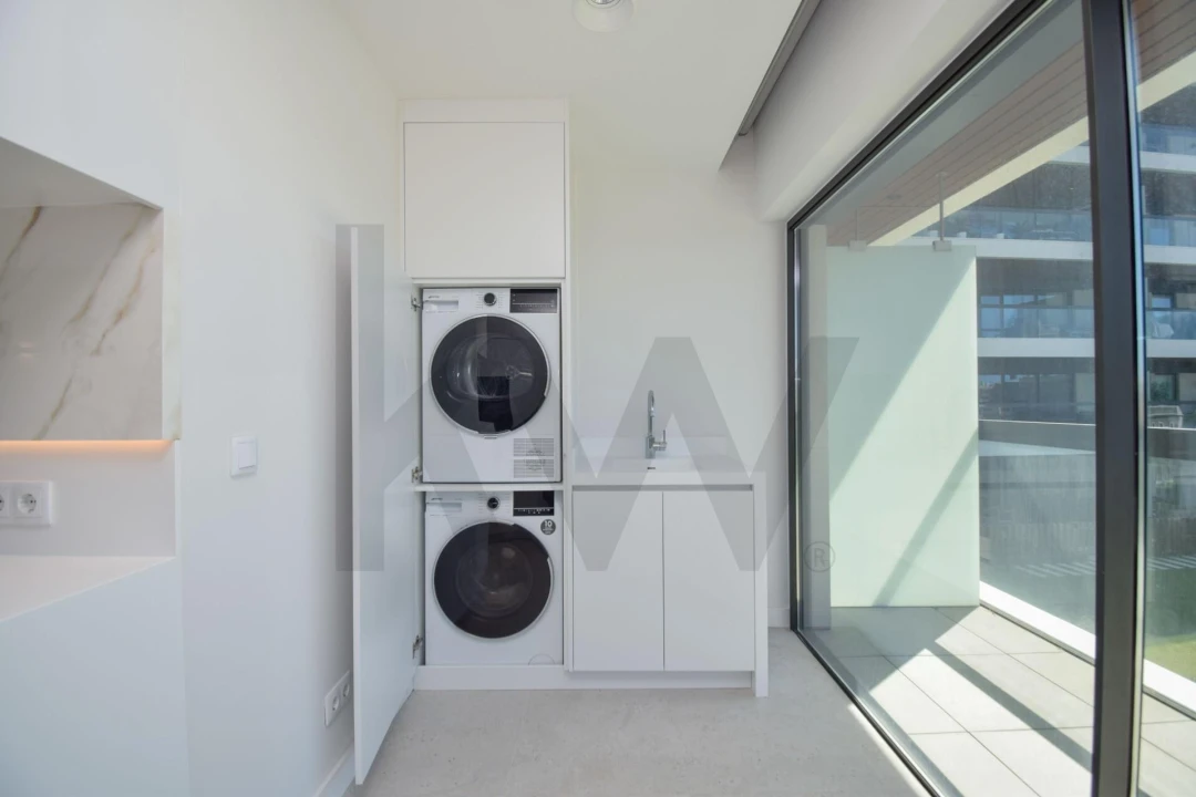 Apartamento T1 para Venda em Carcavelos e Parede Foto 33