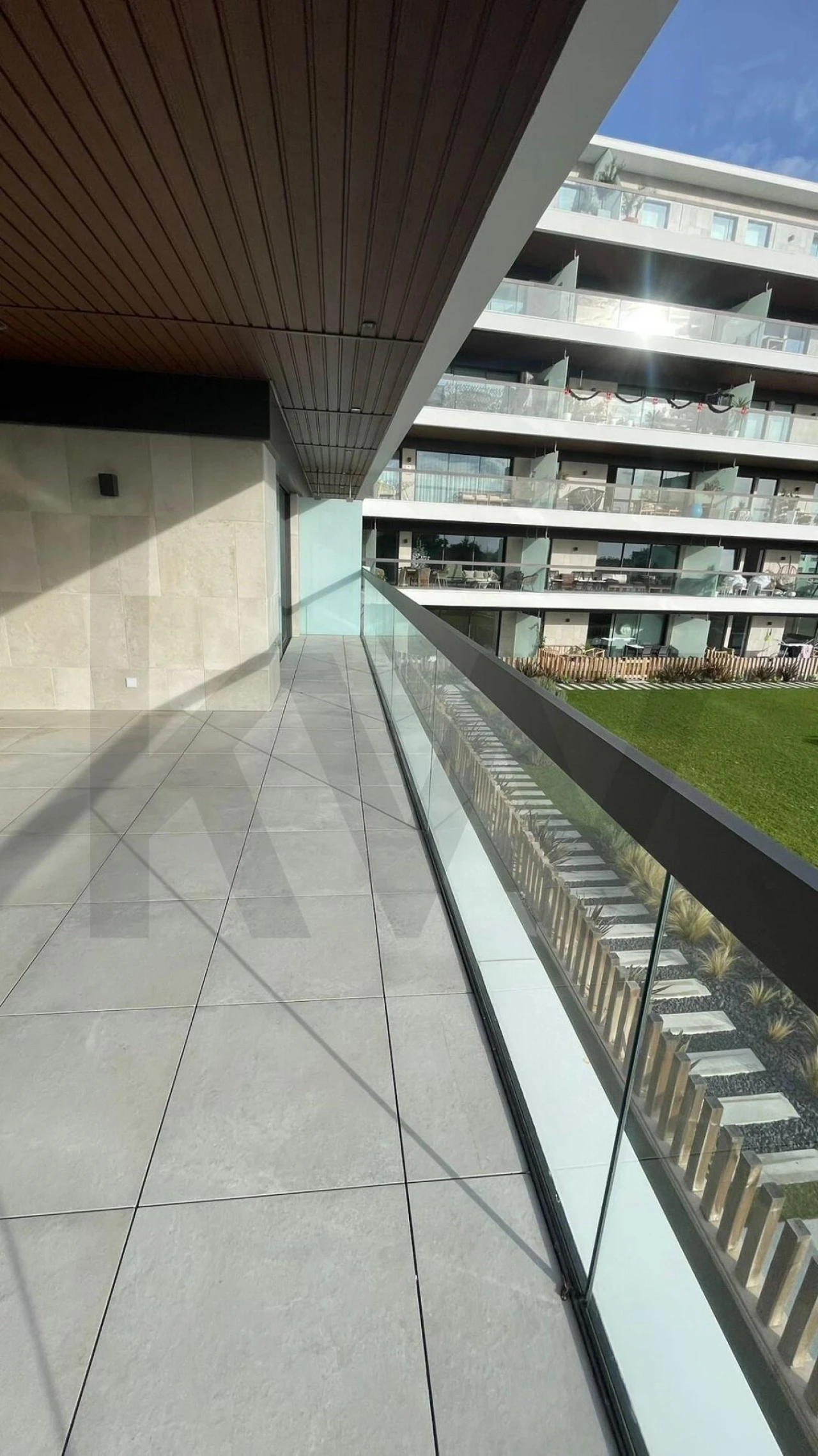 Apartamento T1 para Venda em Carcavelos e Parede Foto 2