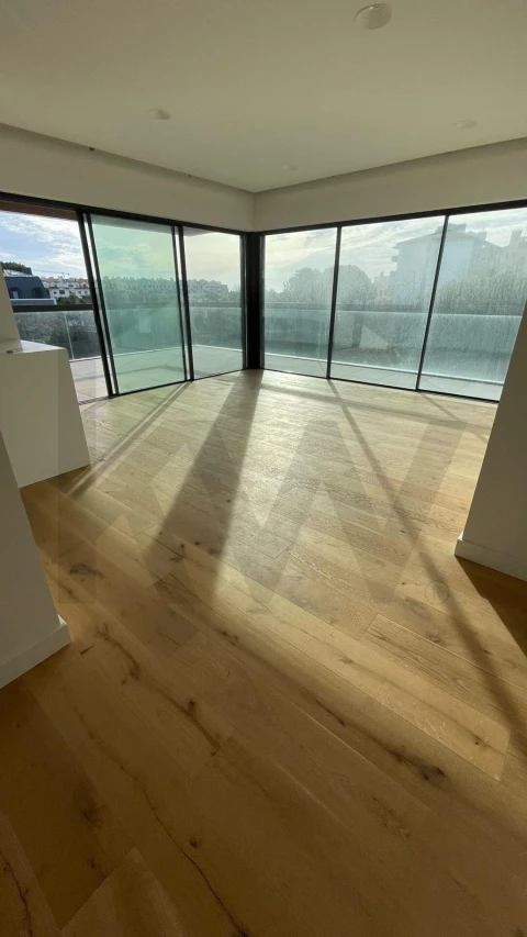 Apartamento T1 para Venda em Carcavelos e Parede