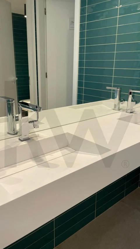 Apartamento T1 para Venda em Carcavelos e Parede