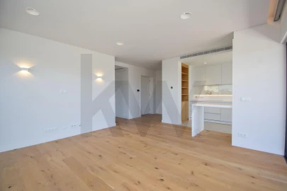 Apartamento T1 para Venda em Carcavelos e Parede