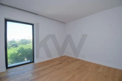 Apartamento T1 para Venda em Carcavelos e Parede