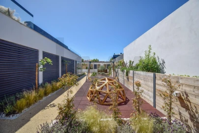 Apartamento T1 para Venda em Carcavelos e Parede