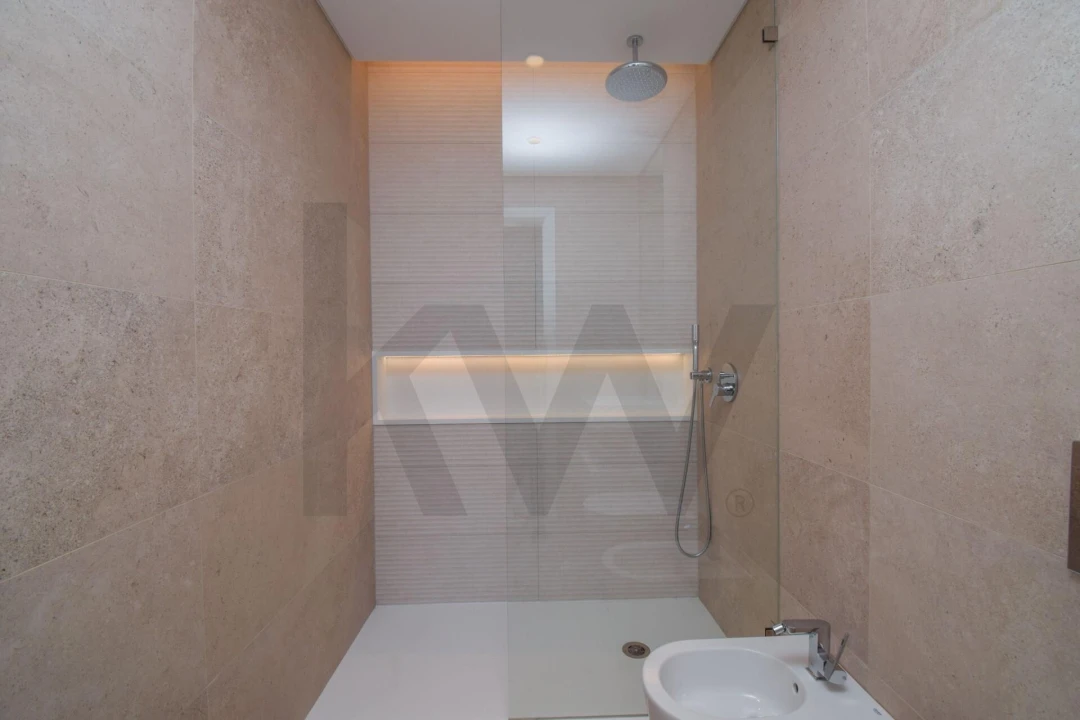 Apartamento T1 para Venda em Carcavelos e Parede Foto 10