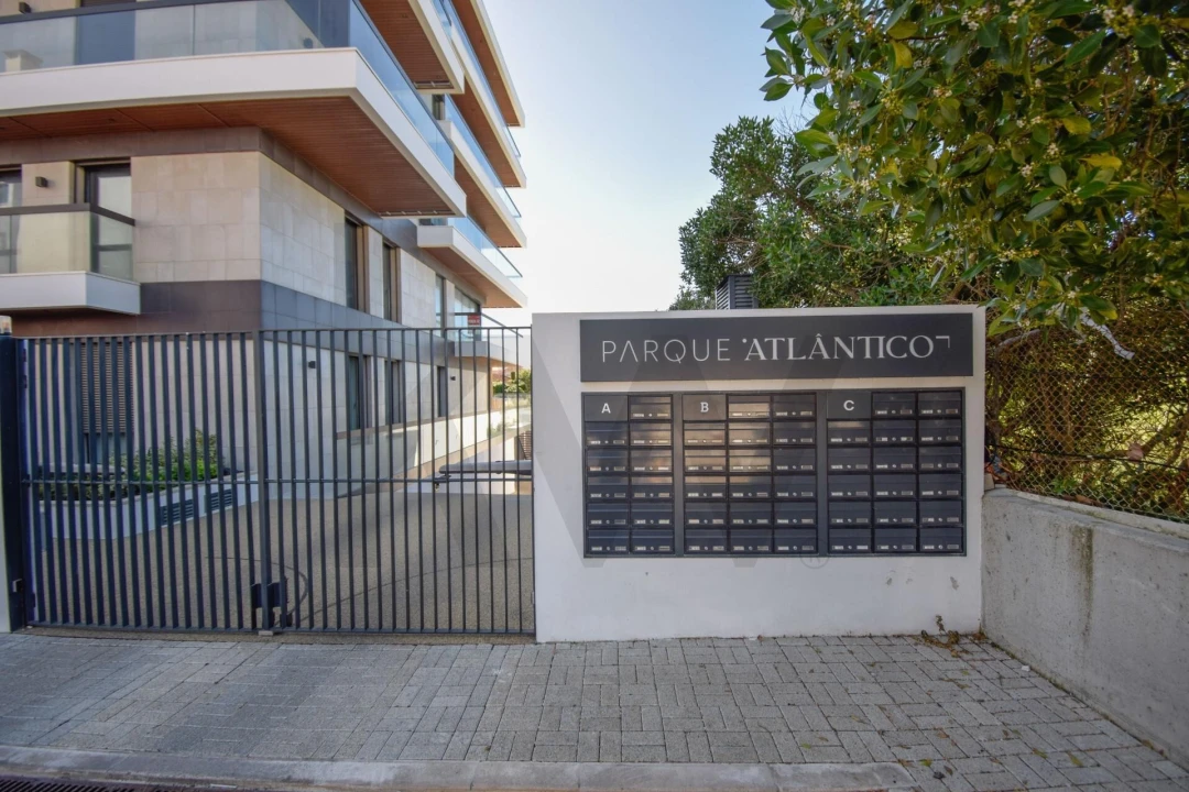 Apartamento T1 para Venda em Carcavelos e Parede Foto 3