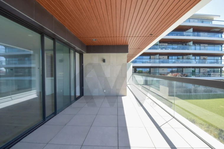 Apartamento T1 para Venda em Carcavelos e Parede Foto 26