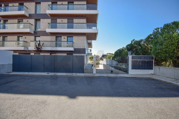 Apartamento T1 para Venda em Carcavelos e Parede Foto 2
