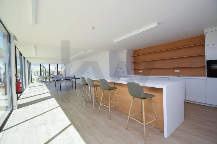 Apartamento T1 para Venda em Carcavelos e Parede Foto 40