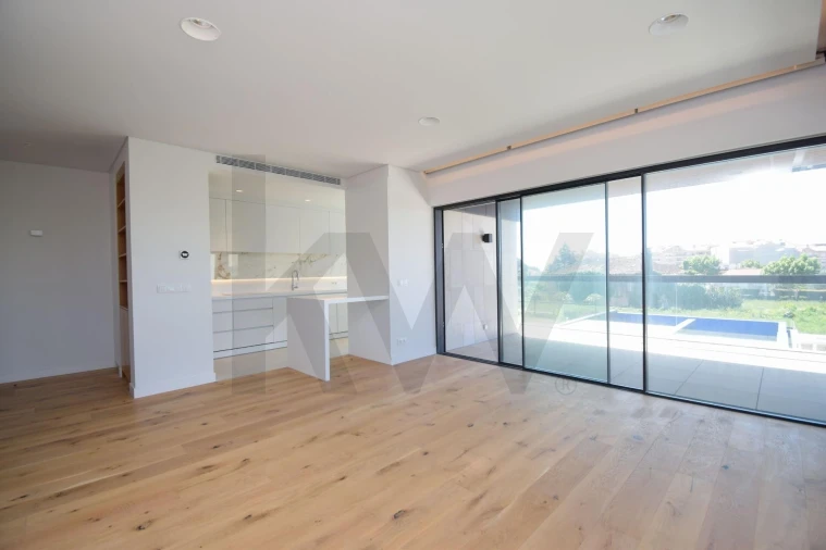 Apartamento T1 para Venda em Carcavelos e Parede Foto 19