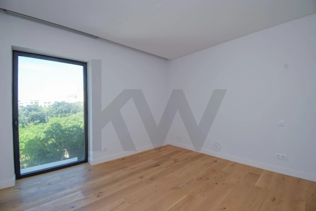 Apartamento T1 para Venda em Carcavelos e Parede Foto 12
