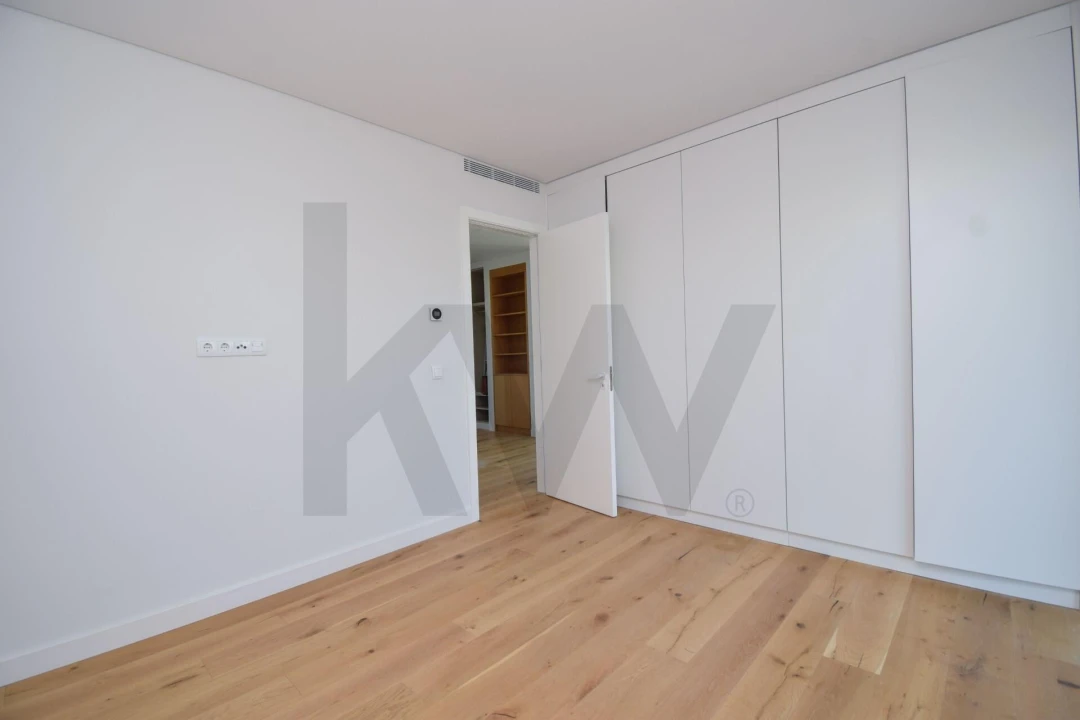 Apartamento T1 para Venda em Carcavelos e Parede Foto 14