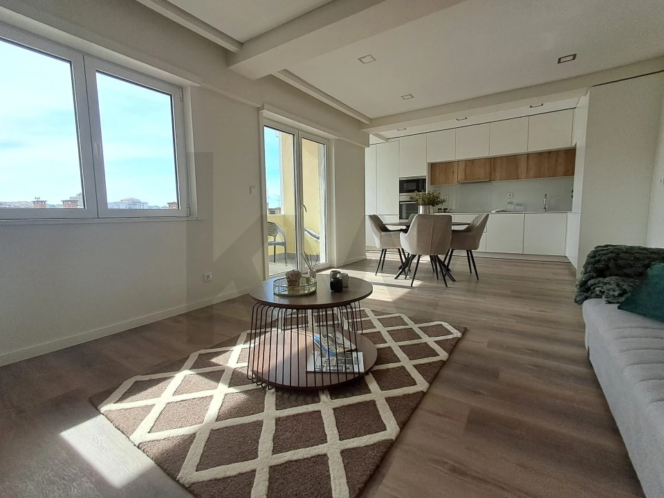 Apartamento T3 para Venda em Benfica Foto 2