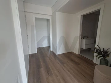 Apartamento T3 para Venda em Benfica