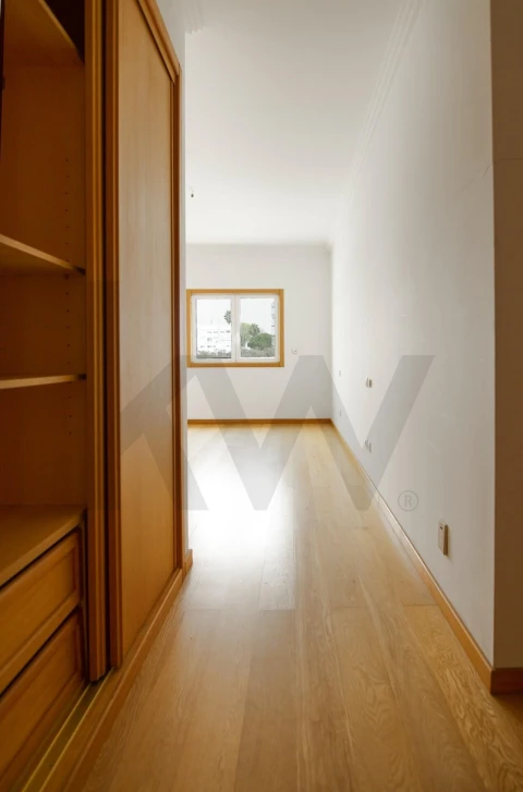 Apartamento T3 para Arrendamento em Oeiras e São Julião da Barra, Paço de Arcos e Caxias