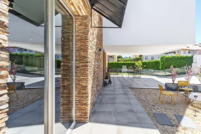 Moradia T5 para Venda em São João das Lampas e Terrugem