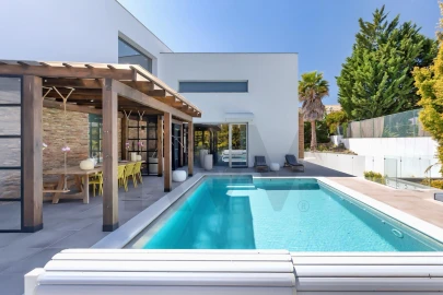 Moradia T5 para Venda em São João das Lampas e Terrugem