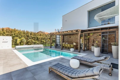 Moradia T5 para Venda em São João das Lampas e Terrugem