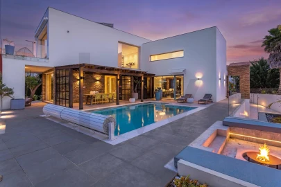 Moradia T5 para Venda em São João das Lampas e Terrugem