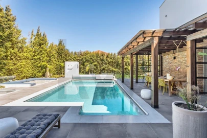 Moradia T5 para Venda em São João das Lampas e Terrugem