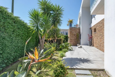 Moradia T5 para Venda em São João das Lampas e Terrugem