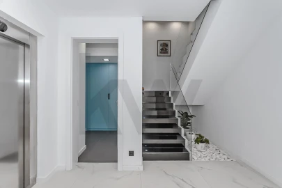 Moradia T5 para Venda em São João das Lampas e Terrugem