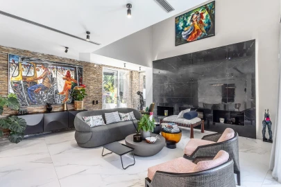 Moradia T5 para Venda em São João das Lampas e Terrugem